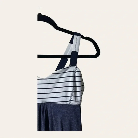 0410W. LULULEMON RUN: BACK ON TRACK TANK NAVY BLUE WITH STRIPES - Picture 2 of 10